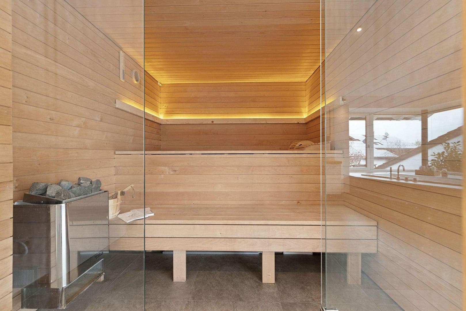 Prodej domu 303 m², pozemek 1.035 m², Bürgermeister-Huber-Straße 21, Loiching, Bavorsko Prodej domu 303 m², pozemek 1.035 m², Bürgermeister-Huber-Straße 21, Loiching, Bavorsko