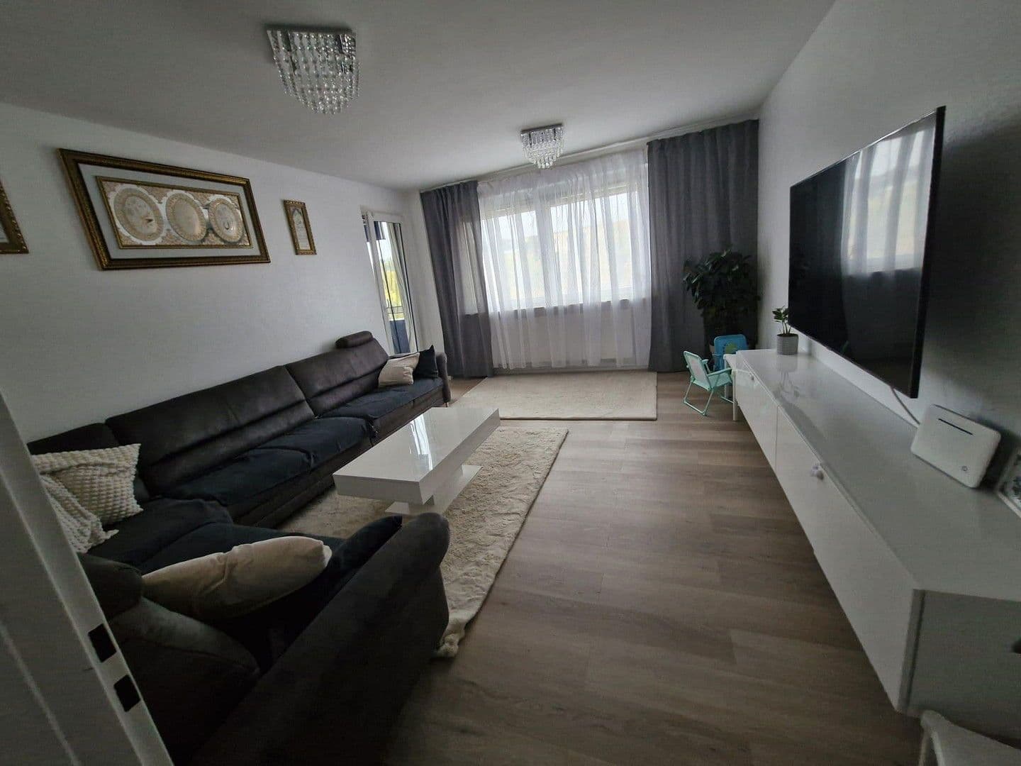 Prodej bytu 4+1 83 m², Geschwister-Scholl-Straße 15, Wiesbaden, Hessen Prodej bytu 4+1 83 m², Geschwister-Scholl-Straße 15, Wiesbaden, Hessen