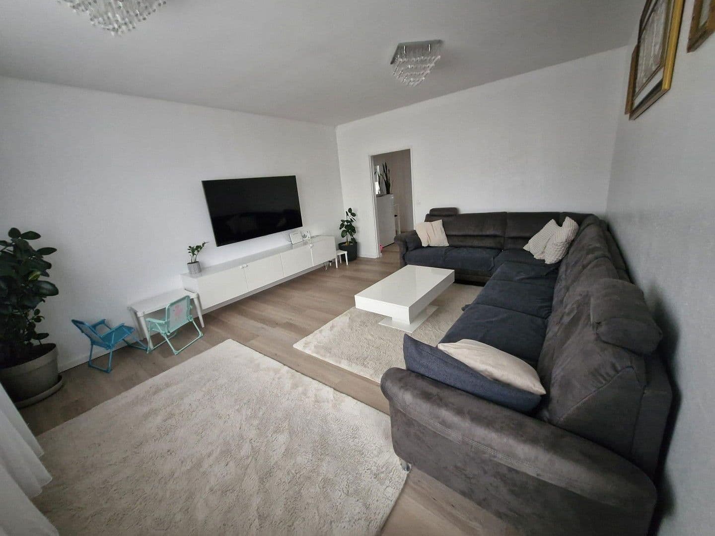 Prodej bytu 4+1 83 m², Geschwister-Scholl-Straße 15, Wiesbaden, Hessen Prodej bytu 4+1 83 m², Geschwister-Scholl-Straße 15, Wiesbaden, Hessen