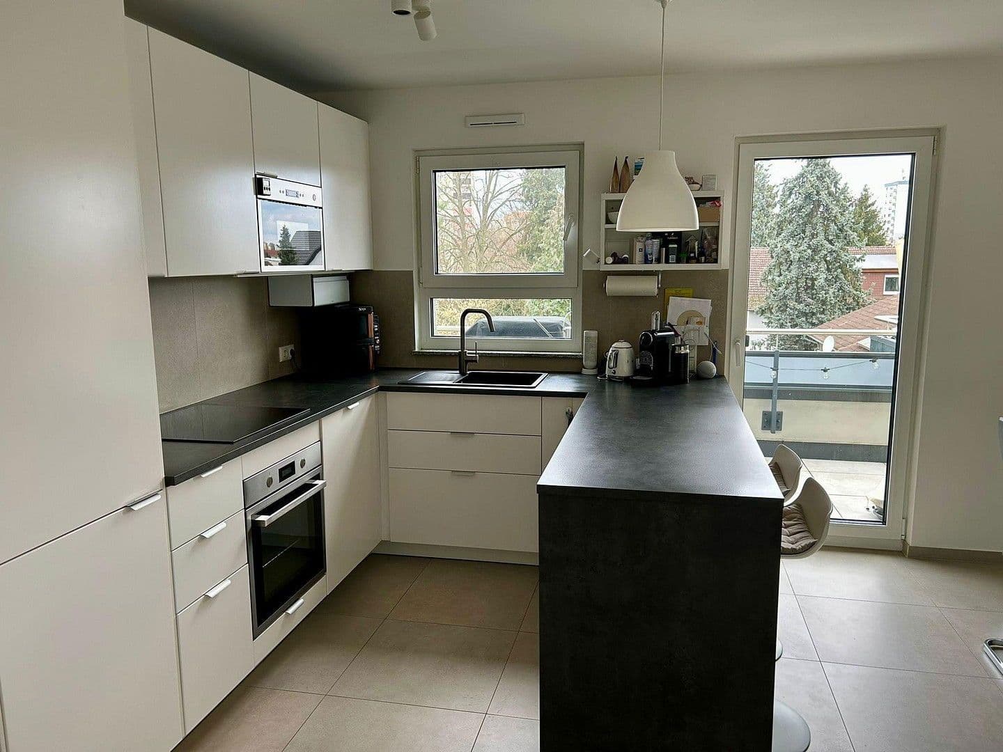 Pronájem bytu 4+1 106 m², Kennedystraße 96, Maintal, Hessen Pronájem bytu 4+1 106 m², Kennedystraße 96, Maintal, Hessen