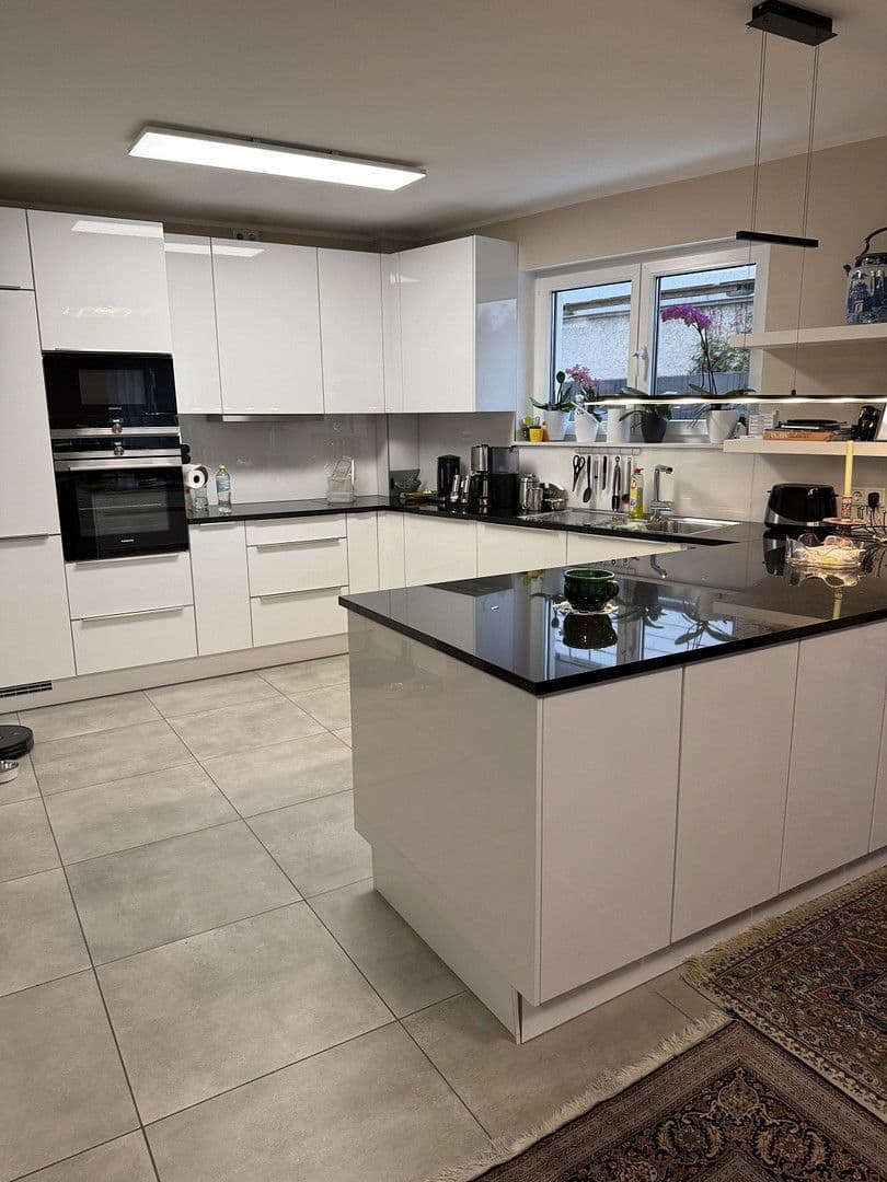 Pronájem bytu 3+1 104 m², Leichlingerstr. 1d, Leichlingen, Severní Porýní-Vestfálsko Pronájem bytu 3+1 104 m², Leichlingerstr. 1d, Leichlingen, Severní Porýní-Vestfálsko