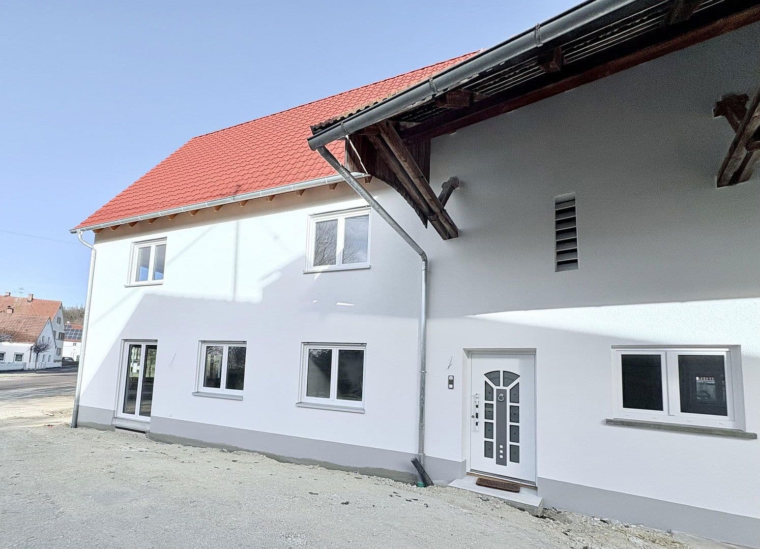 Pronájem domu 135 m², pozemek 1.300 m², Dürrlauingen, Bavorsko Pronájem domu 135 m², pozemek 1.300 m², Dürrlauingen, Bavorsko
