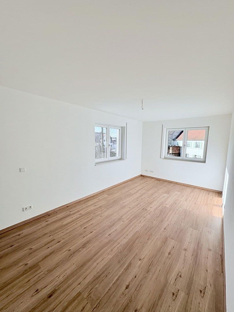 Pronájem domu 135 m², pozemek 1.300 m², Dürrlauingen, Bavorsko Pronájem domu 135 m², pozemek 1.300 m², Dürrlauingen, Bavorsko