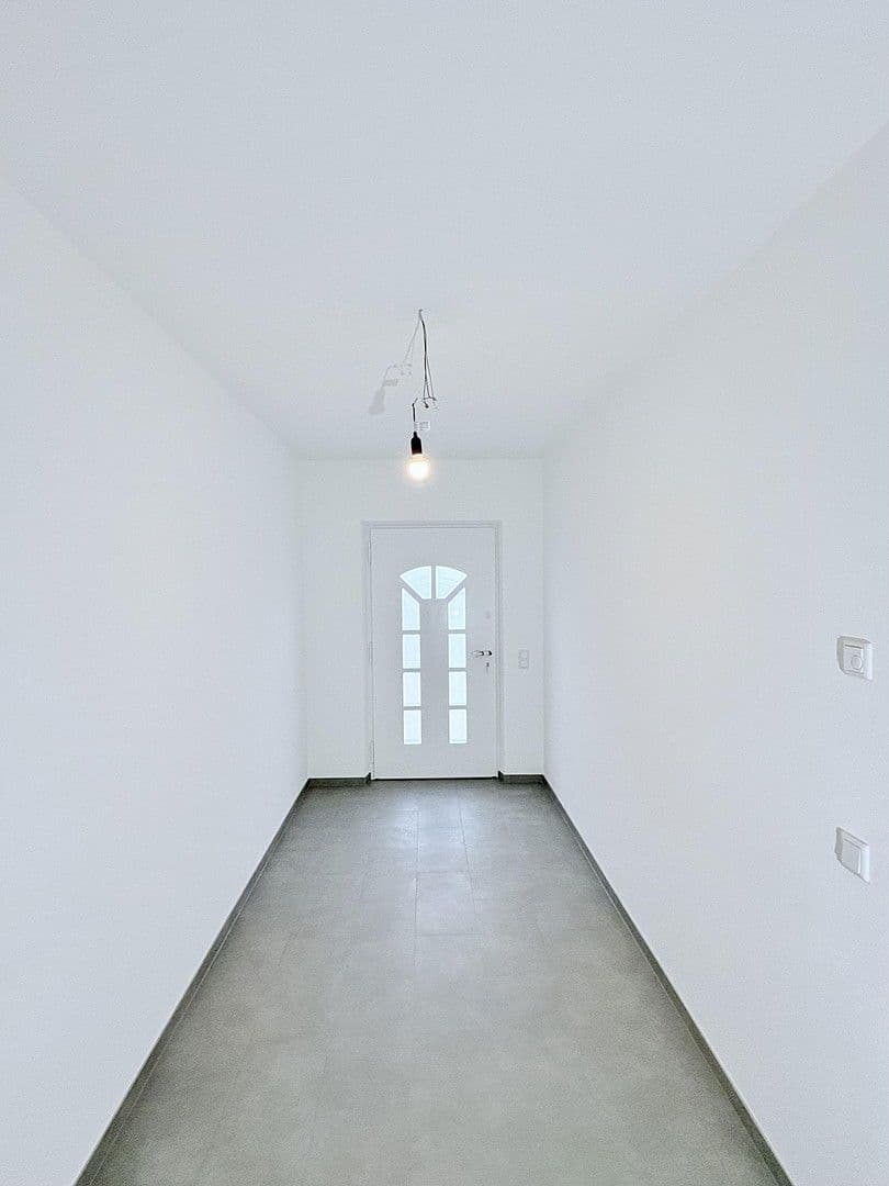 Pronájem domu 135 m², pozemek 1.300 m², Dürrlauingen, Bavorsko Pronájem domu 135 m², pozemek 1.300 m², Dürrlauingen, Bavorsko