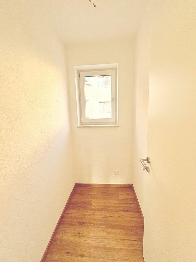 Pronájem domu 135 m², pozemek 1.300 m², Dürrlauingen, Bavorsko Pronájem domu 135 m², pozemek 1.300 m², Dürrlauingen, Bavorsko