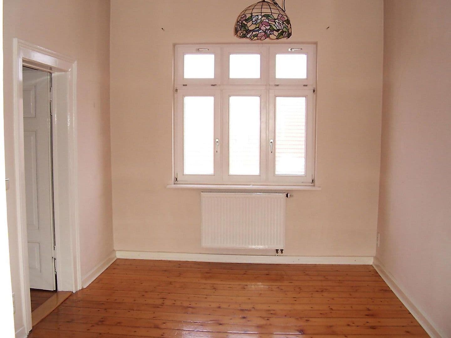 Pronájem bytu 4+1 84 m², Brucknerstraße 15, Weimar, Durynsko Pronájem bytu 4+1 84 m², Brucknerstraße 15, Weimar, Durynsko