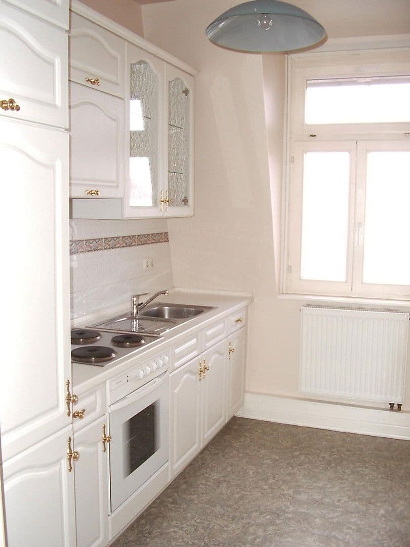 Pronájem bytu 4+1 84 m², Brucknerstraße 15, Weimar, Durynsko Pronájem bytu 4+1 84 m², Brucknerstraße 15, Weimar, Durynsko