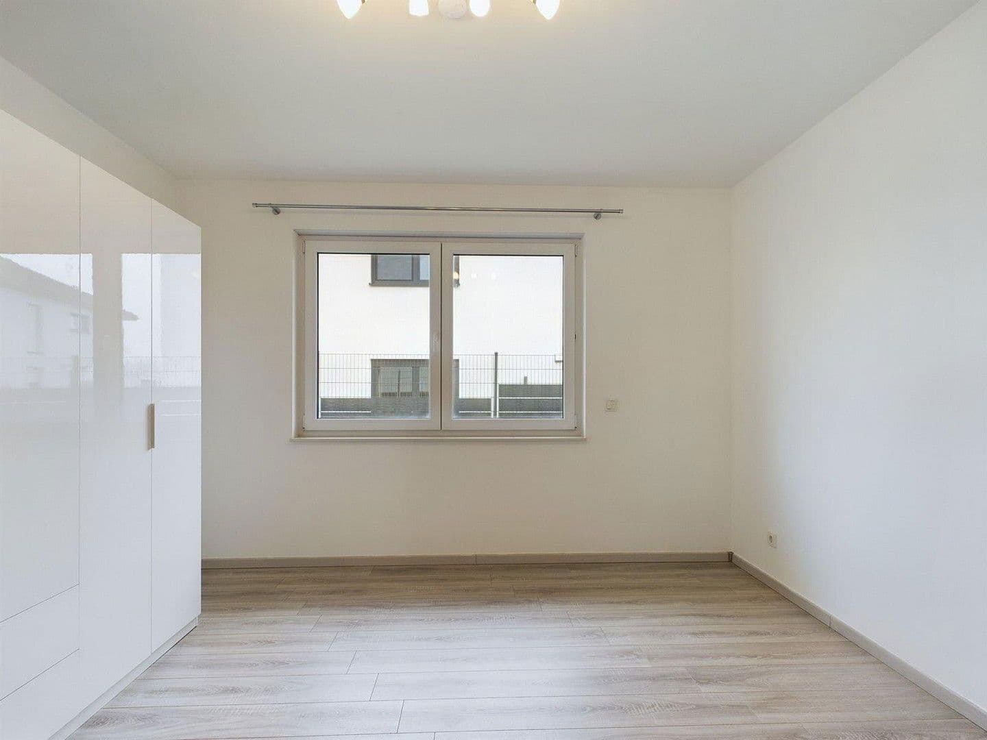 Prodej domu 182 m², pozemek 802 m², Konken, Porýní-Falc Prodej domu 182 m², pozemek 802 m², Konken, Porýní-Falc