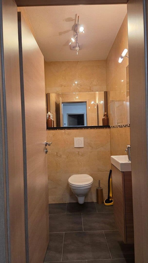 Prodej domu 150 m², pozemek 910 m², Künzelsau, Bádensko-Württembersko Prodej domu 150 m², pozemek 910 m², Künzelsau, Bádensko-Württembersko