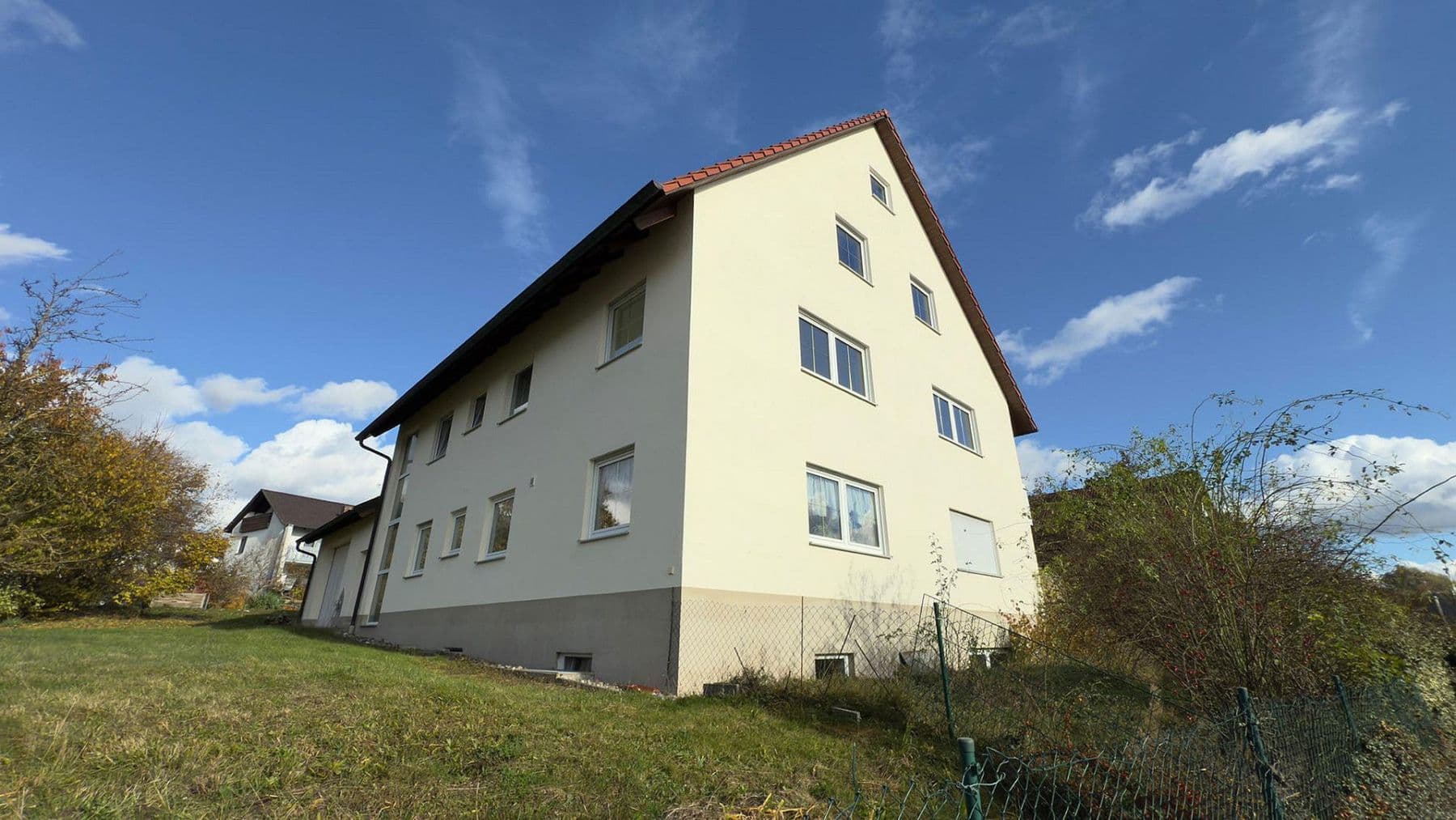Prodej domu 240 m², pozemek 740 m², Bliensbacherstr. 19, Wertingen, Bavorsko Prodej domu 240 m², pozemek 740 m², Bliensbacherstr. 19, Wertingen, Bavorsko