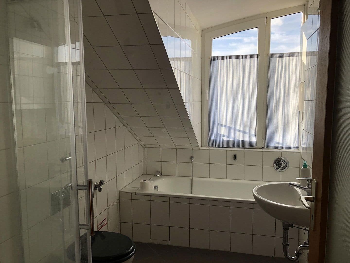 Prodej bytu 2+kk 78 m², Wolliner Straße 66, Berlin, Berlín Prodej bytu 2+kk 78 m², Wolliner Straße 66, Berlin, Berlín