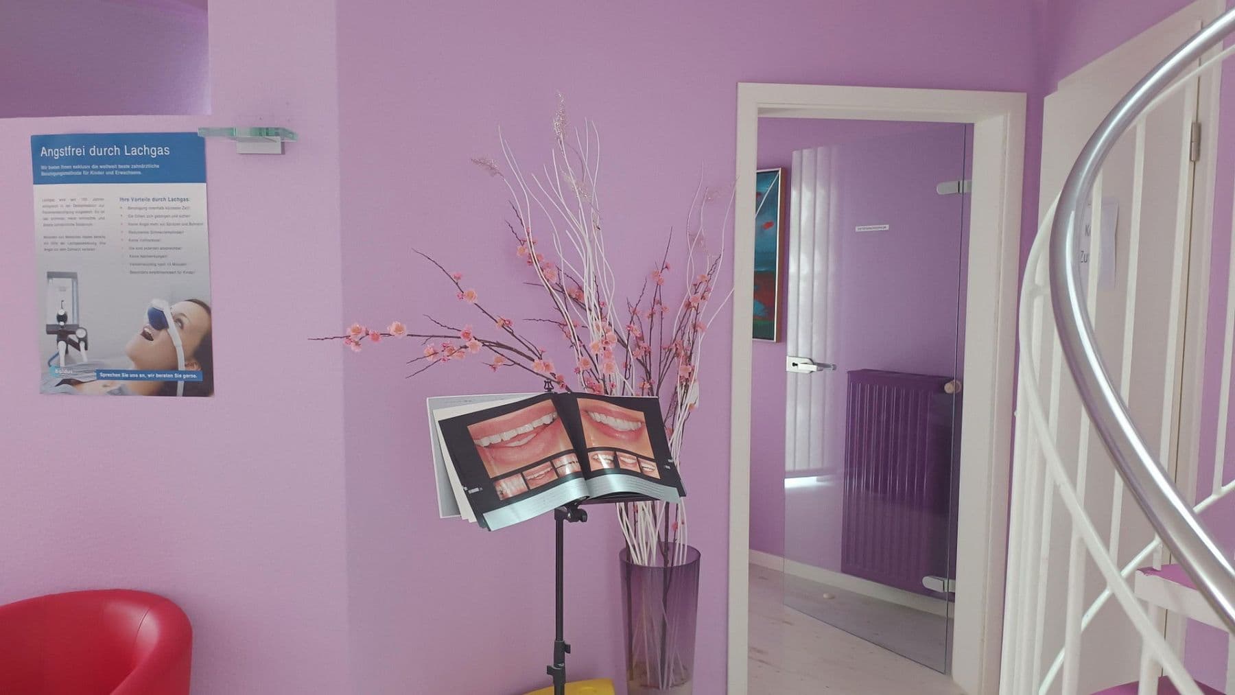 Pronájem kanceláře 100 m², Schlachtensee, Berlín Pronájem kanceláře 100 m², Schlachtensee, Berlín