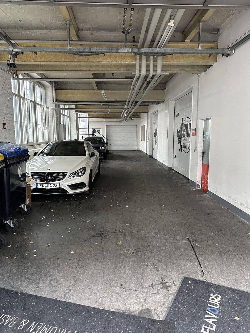 Pronájem nebytového prostoru 323 m², Wiescherstrasse 11b, Wuppertal, Severní Porýní-Vestfálsko Pronájem nebytového prostoru 323 m², Wiescherstrasse 11b, Wuppertal, Severní Porýní-Vestfálsko