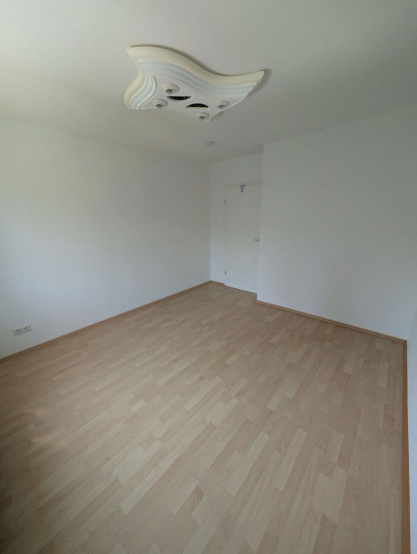 Pronájem bytu 5+1 104 m², Ingolstädter Straße 209, München, Bavorsko Pronájem bytu 5+1 104 m², Ingolstädter Straße 209, München, Bavorsko