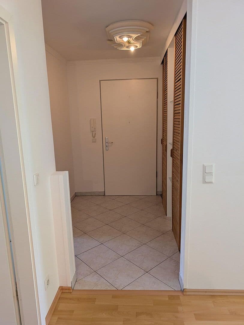 Pronájem bytu 5+1 104 m², Ingolstädter Straße 209, München, Bavorsko Pronájem bytu 5+1 104 m², Ingolstädter Straße 209, München, Bavorsko