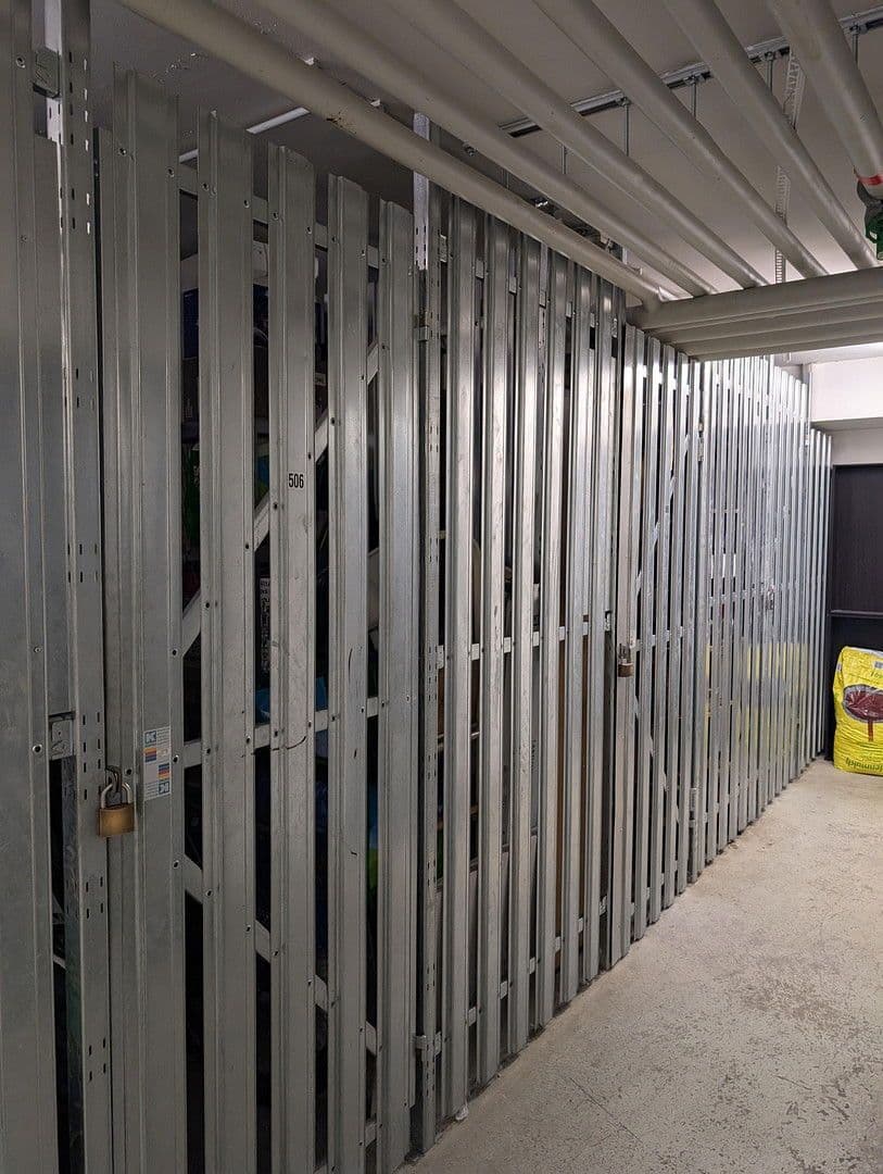 Pronájem bytu 5+1 104 m², Ingolstädter Straße 209, München, Bavorsko Pronájem bytu 5+1 104 m², Ingolstädter Straße 209, München, Bavorsko