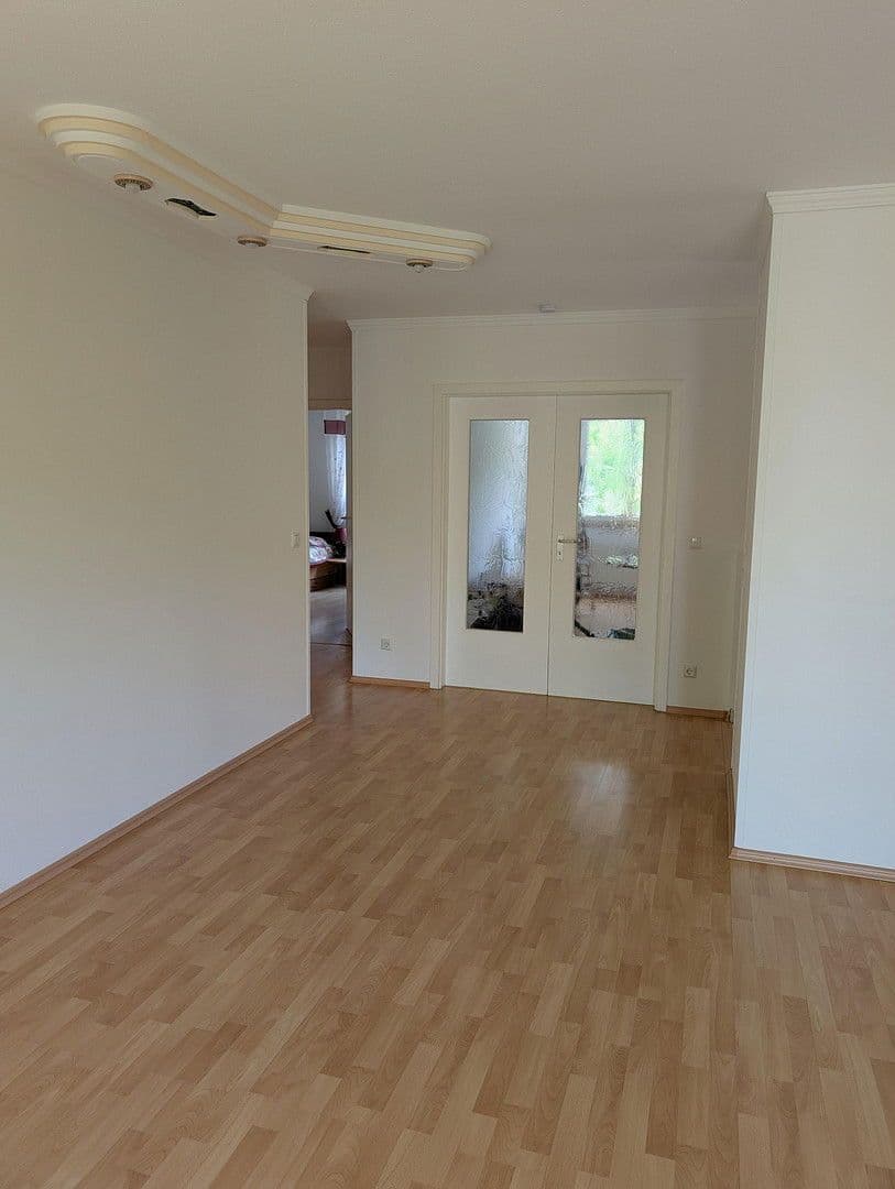 Pronájem bytu 5+1 104 m², Ingolstädter Straße 209, München, Bavorsko Pronájem bytu 5+1 104 m², Ingolstädter Straße 209, München, Bavorsko