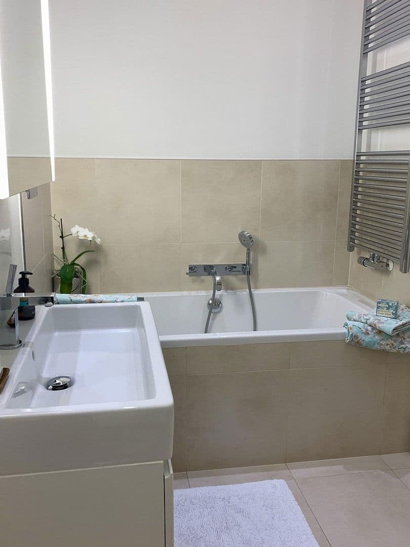 Prodej bytu 4+1 108 m², Hamburg, Hamburg Prodej bytu 4+1 108 m², Hamburg, Hamburg