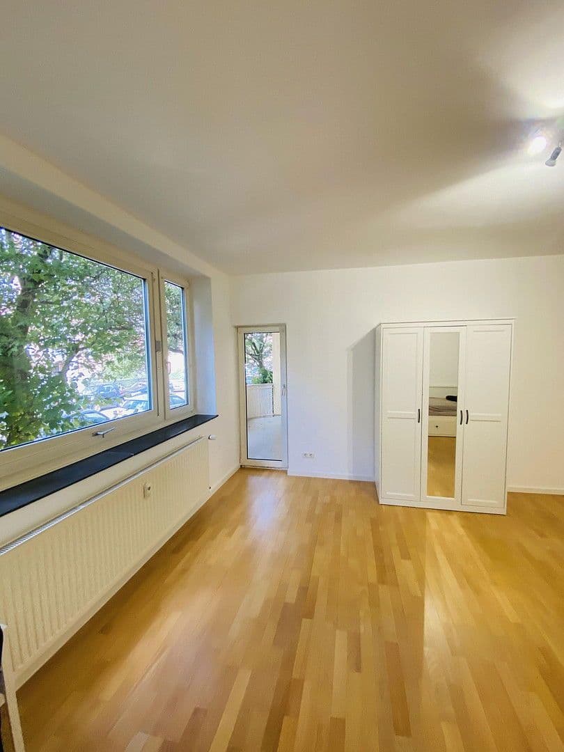 Pronájem bytu 1+1 80 m², Gentzstr, München, Bavorsko Pronájem bytu 1+1 80 m², Gentzstr, München, Bavorsko