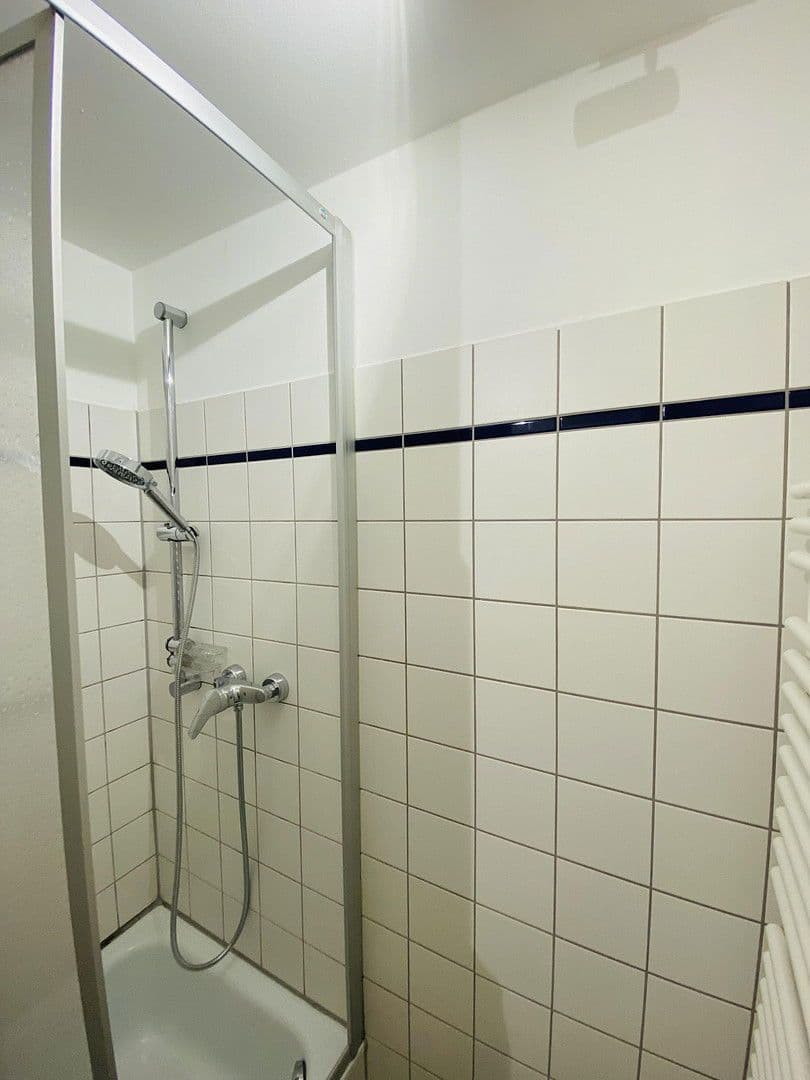 Pronájem bytu 1+1 80 m², Gentzstr, München, Bavorsko Pronájem bytu 1+1 80 m², Gentzstr, München, Bavorsko