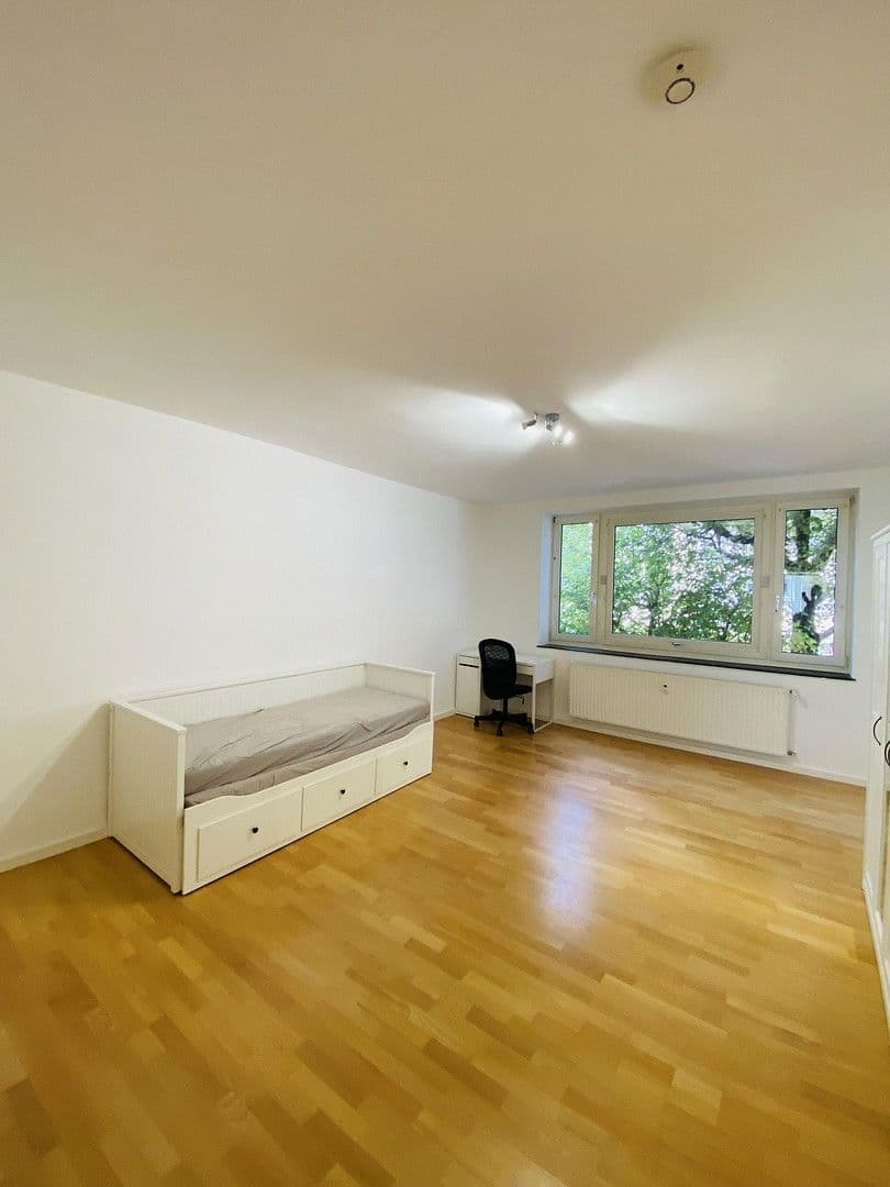 Pronájem bytu 1+1 80 m², Gentzstr, München, Bavorsko Pronájem bytu 1+1 80 m², Gentzstr, München, Bavorsko