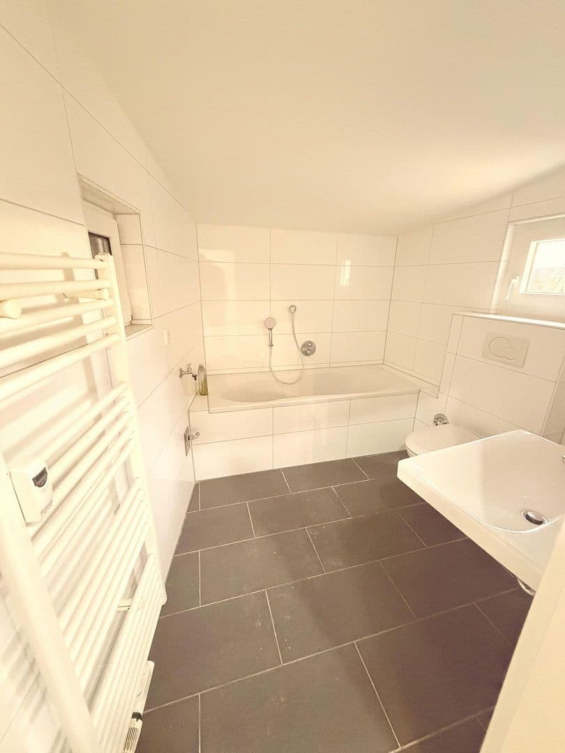 Pronájem bytu 4+kk 155 m², Hintere Dorfstraße 27, Sulzbach am Main, Bavorsko Pronájem bytu 4+kk 155 m², Hintere Dorfstraße 27, Sulzbach am Main, Bavorsko