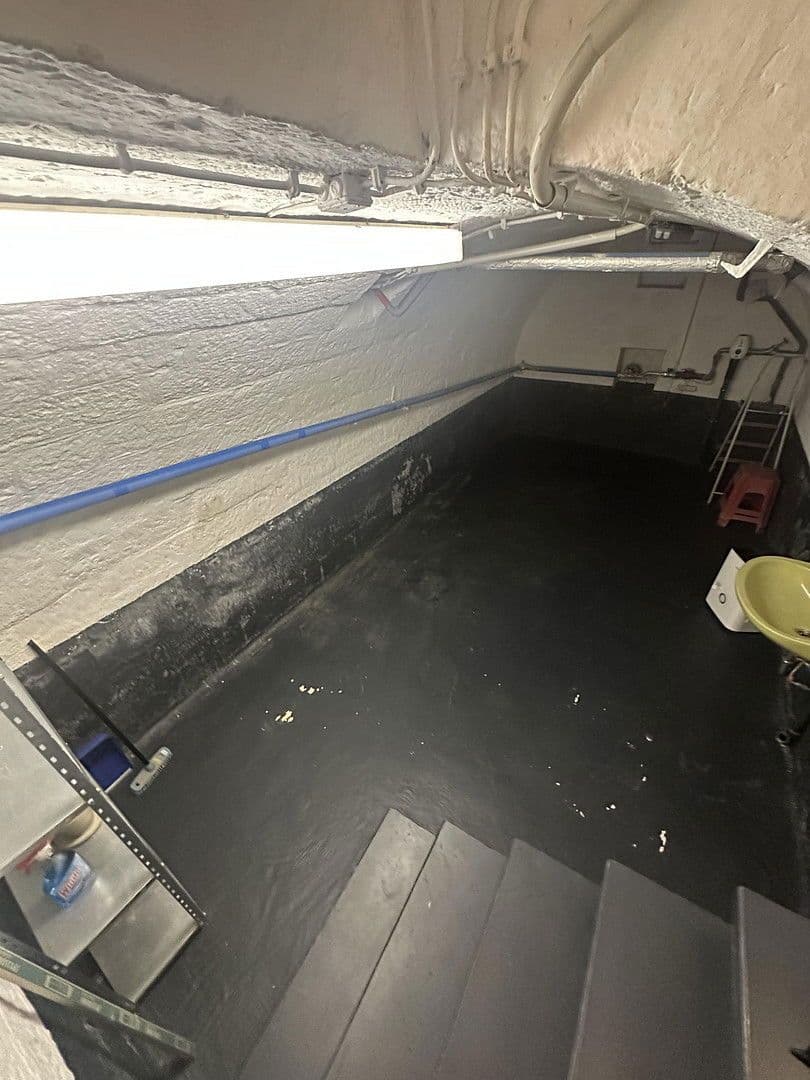 Pronájem domu 128 m², pozemek 71 m², Stuttgart, Bádensko-Württembersko Pronájem domu 128 m², pozemek 71 m², Stuttgart, Bádensko-Württembersko