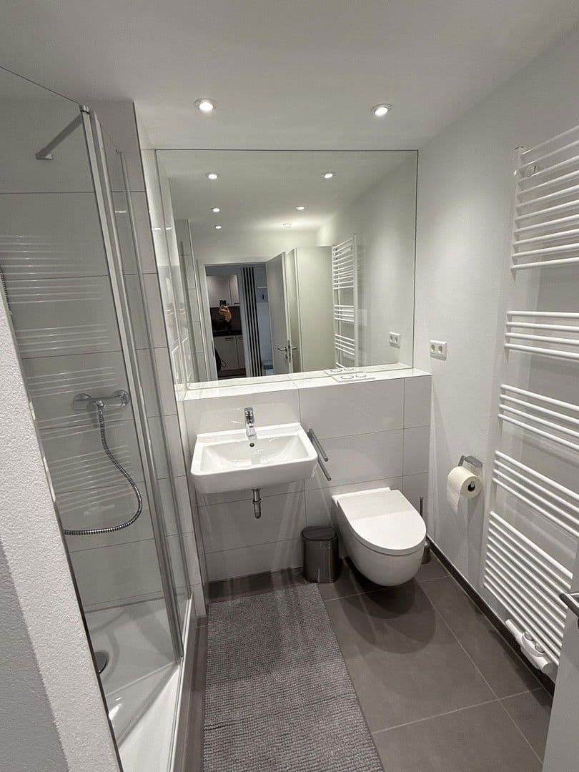 Pronájem bytu 1+1 39 m², Plieninger Straße 100, Stuttgart Möhringen, Bádensko-Württembersko Pronájem bytu 1+1 39 m², Plieninger Straße 100, Stuttgart Möhringen, Bádensko-Württembersko