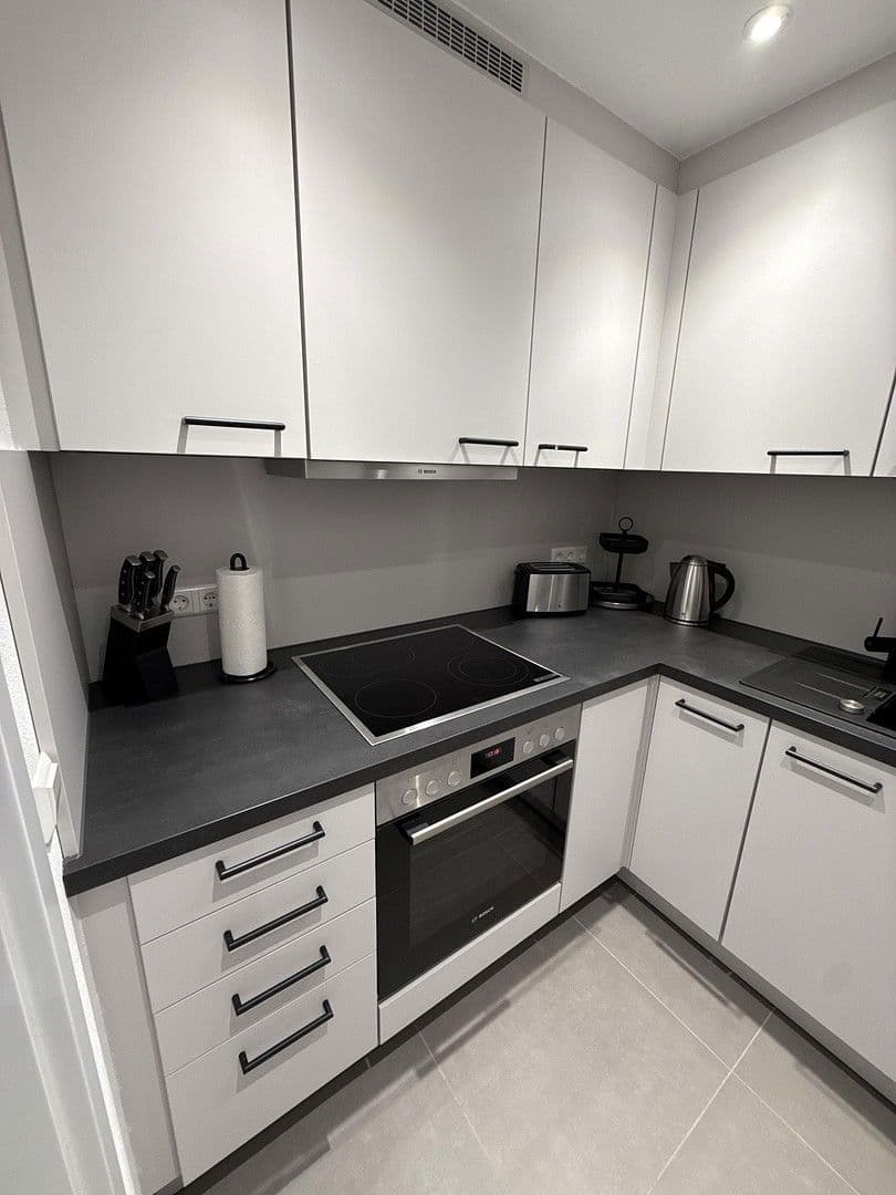 Pronájem bytu 1+1 39 m², Plieninger Straße 100, Stuttgart Möhringen, Bádensko-Württembersko Pronájem bytu 1+1 39 m², Plieninger Straße 100, Stuttgart Möhringen, Bádensko-Württembersko