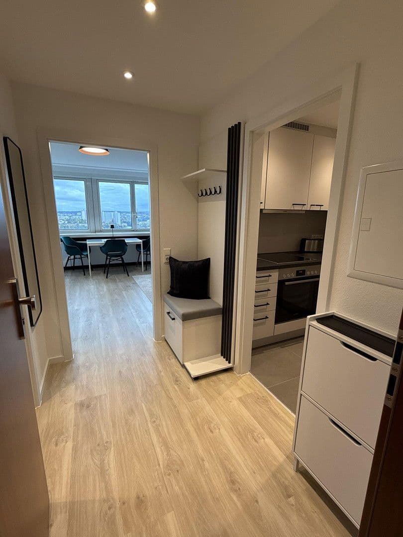 Pronájem bytu 1+1 39 m², Plieninger Straße 100, Stuttgart Möhringen, Bádensko-Württembersko Pronájem bytu 1+1 39 m², Plieninger Straße 100, Stuttgart Möhringen, Bádensko-Württembersko