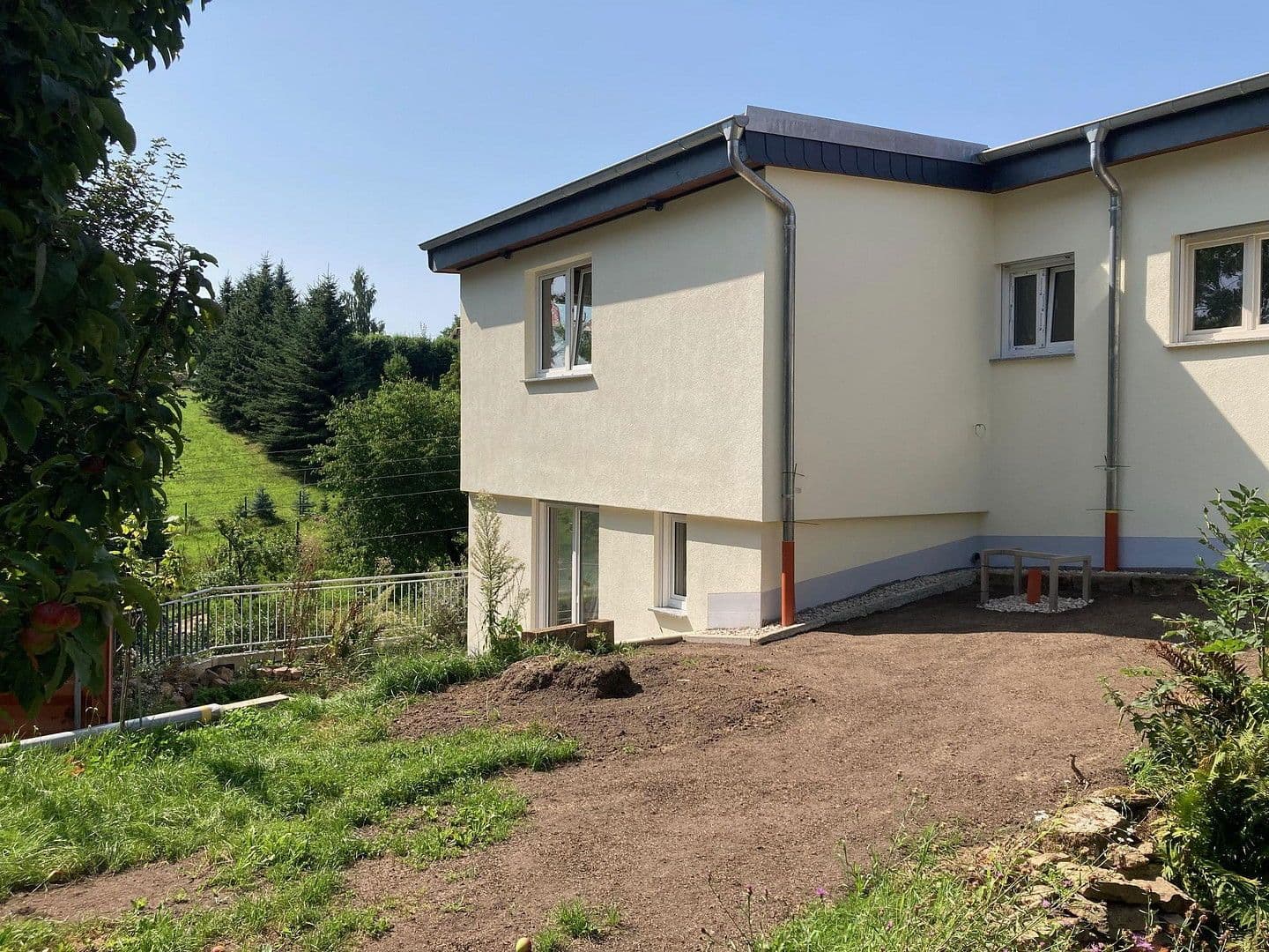 Pronájem domu 155 m², pozemek 250 m², Am Hang 33 B, Dorfhain, Sasko Pronájem domu 155 m², pozemek 250 m², Am Hang 33 B, Dorfhain, Sasko