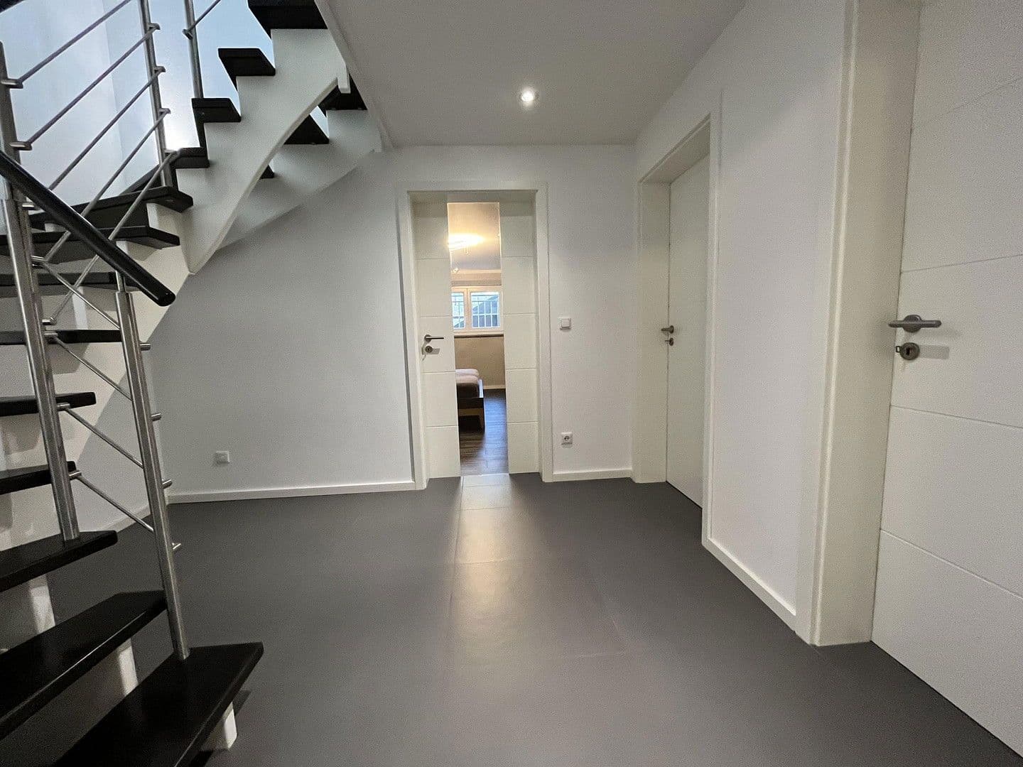 Prodej domu 165 m², pozemek 380 m², Ringstraße 7, Brunnthal, Bavorsko Prodej domu 165 m², pozemek 380 m², Ringstraße 7, Brunnthal, Bavorsko