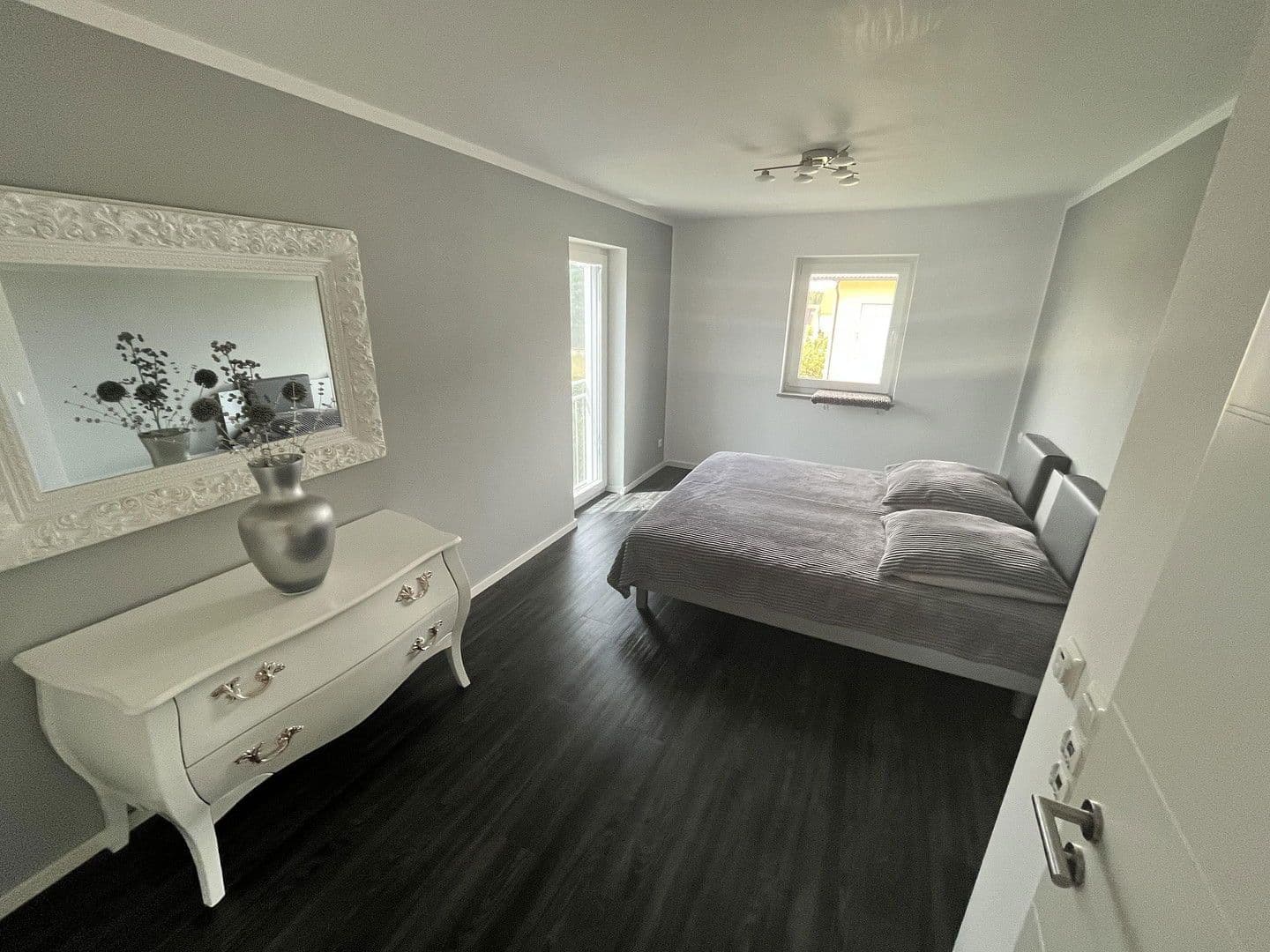 Prodej domu 165 m², pozemek 380 m², Ringstraße 7, Brunnthal, Bavorsko Prodej domu 165 m², pozemek 380 m², Ringstraße 7, Brunnthal, Bavorsko