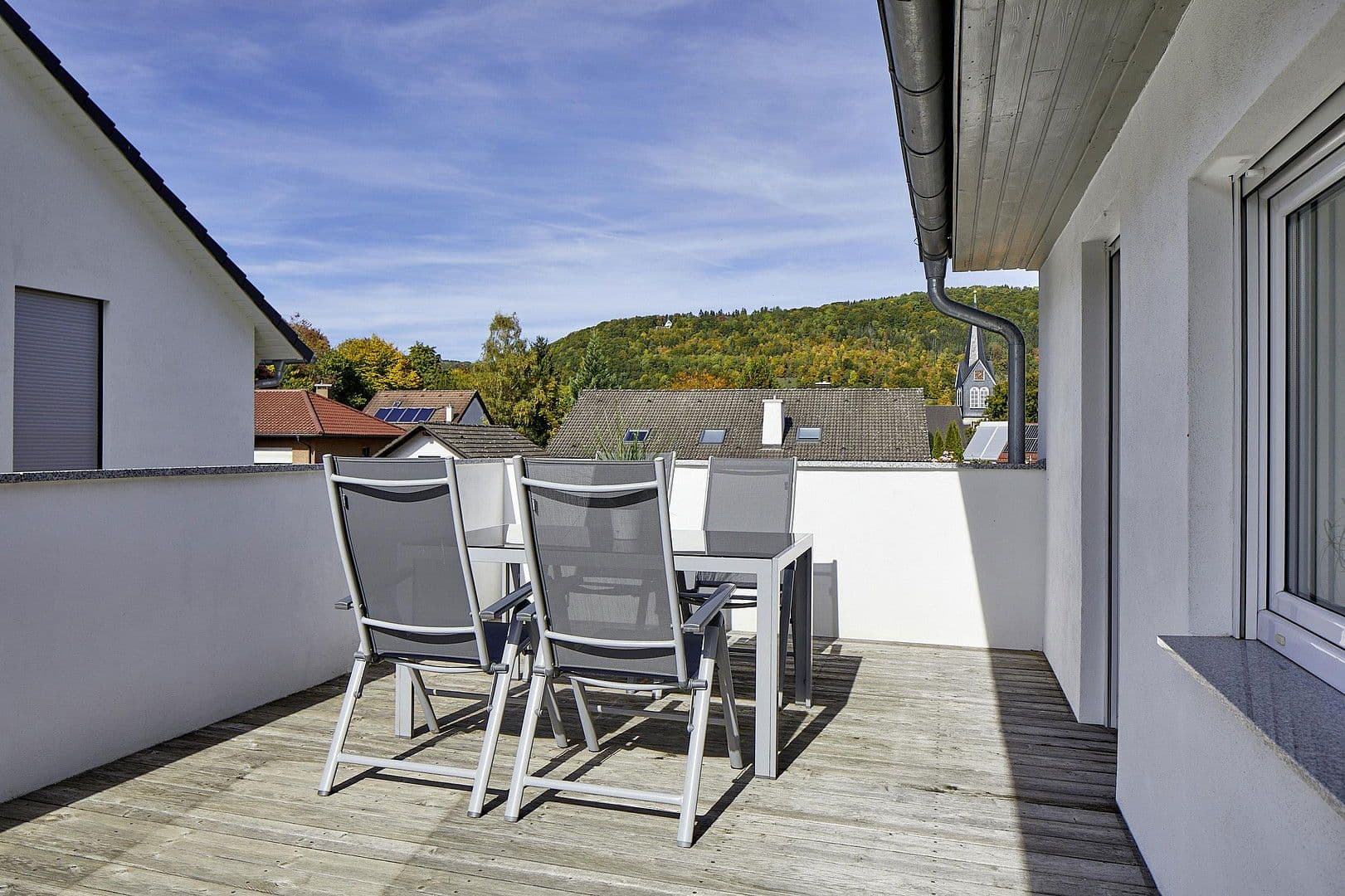 Prodej domu 306 m², pozemek 452 m², Bad Ditzenbach, Bádensko-Württembersko Prodej domu 306 m², pozemek 452 m², Bad Ditzenbach, Bádensko-Württembersko