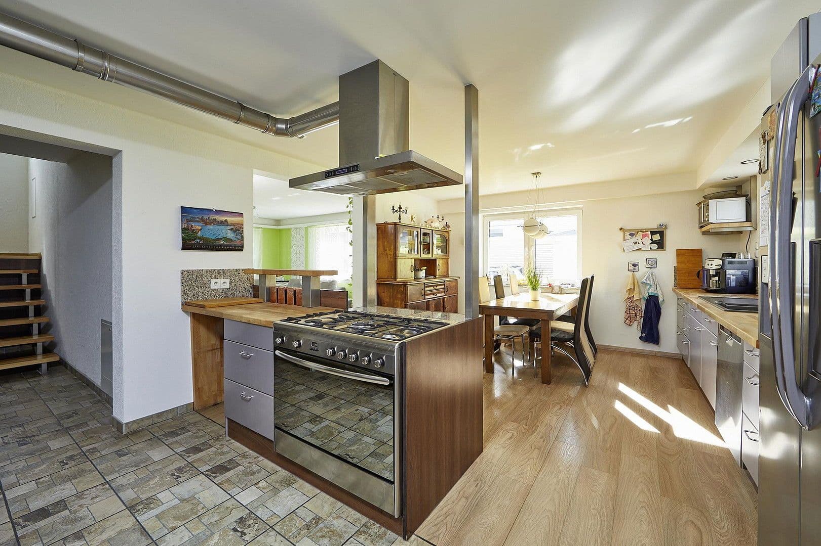 Prodej domu 306 m², pozemek 452 m², Bad Ditzenbach, Bádensko-Württembersko Prodej domu 306 m², pozemek 452 m², Bad Ditzenbach, Bádensko-Württembersko