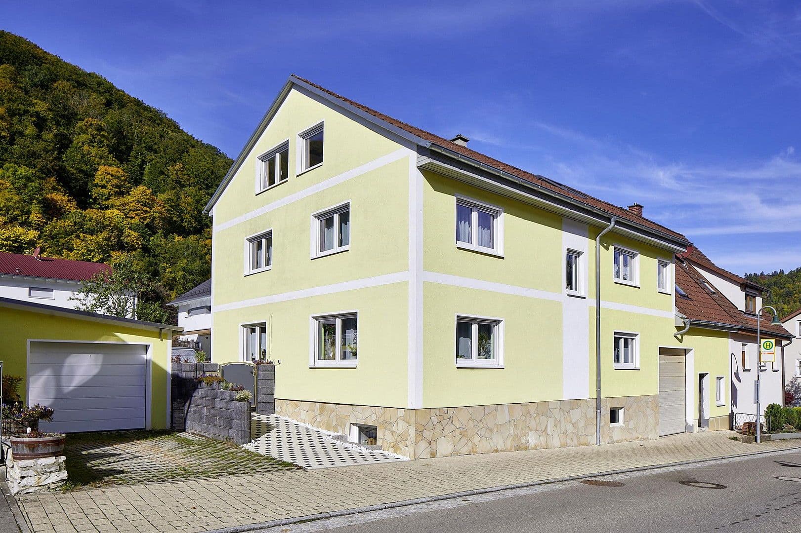 Prodej domu 306 m², pozemek 452 m², Bad Ditzenbach, Bádensko-Württembersko Prodej domu 306 m², pozemek 452 m², Bad Ditzenbach, Bádensko-Württembersko