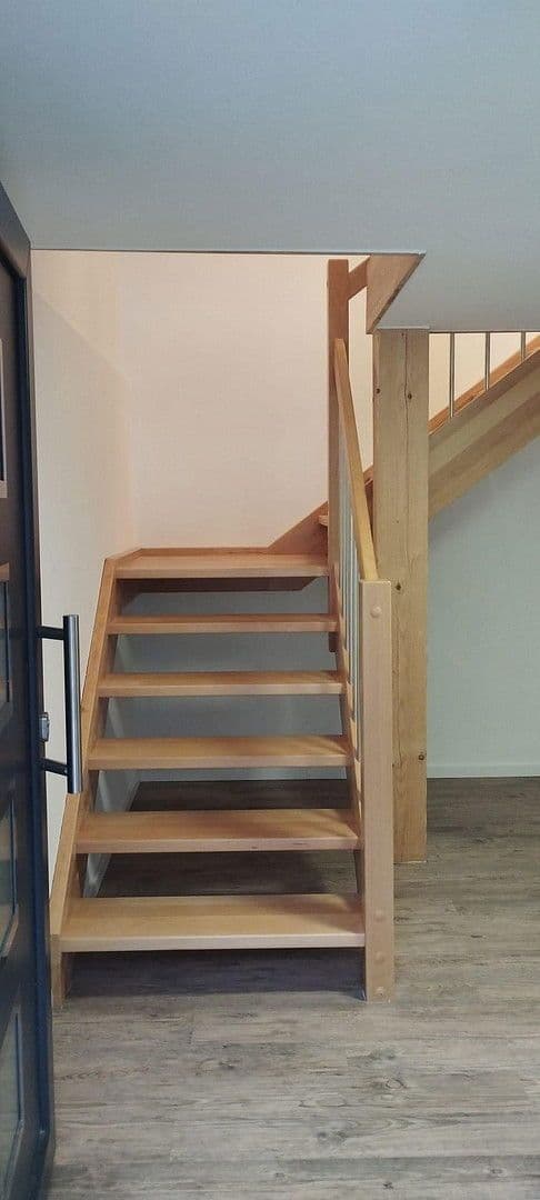 Prodej domu 306 m², pozemek 452 m², Bad Ditzenbach, Bádensko-Württembersko Prodej domu 306 m², pozemek 452 m², Bad Ditzenbach, Bádensko-Württembersko