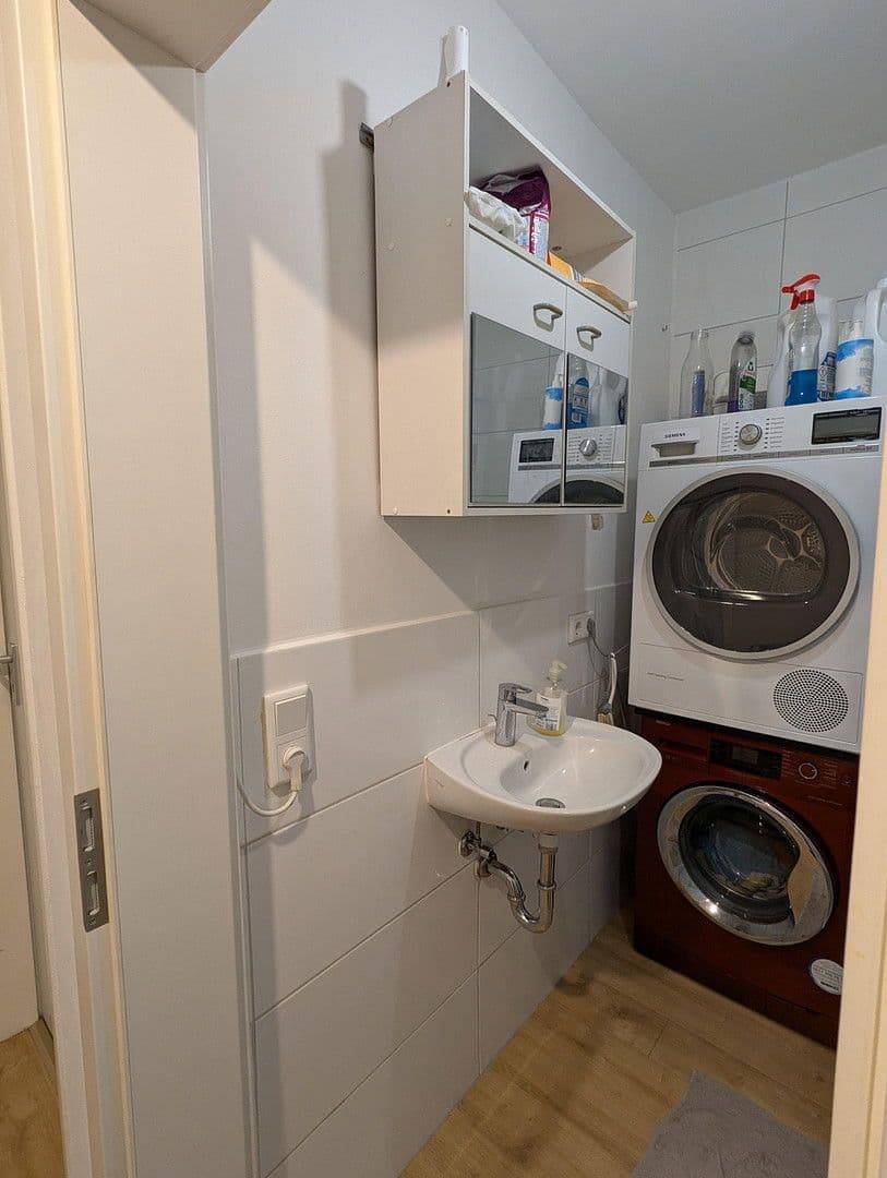 Prodej bytu 4+1 78 m², Köln, Severní Porýní-Vestfálsko Prodej bytu 4+1 78 m², Köln, Severní Porýní-Vestfálsko