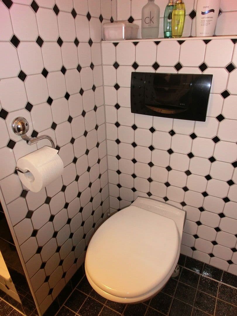 Pronájem bytu 4+1 131 m², Kunibertusplatz 7, Erftstadt, Severní Porýní-Vestfálsko Pronájem bytu 4+1 131 m², Kunibertusplatz 7, Erftstadt, Severní Porýní-Vestfálsko