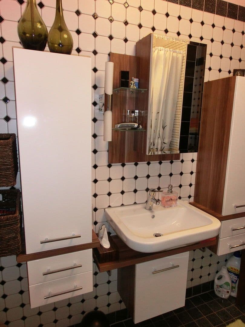 Pronájem bytu 4+1 131 m², Kunibertusplatz 7, Erftstadt, Severní Porýní-Vestfálsko Pronájem bytu 4+1 131 m², Kunibertusplatz 7, Erftstadt, Severní Porýní-Vestfálsko