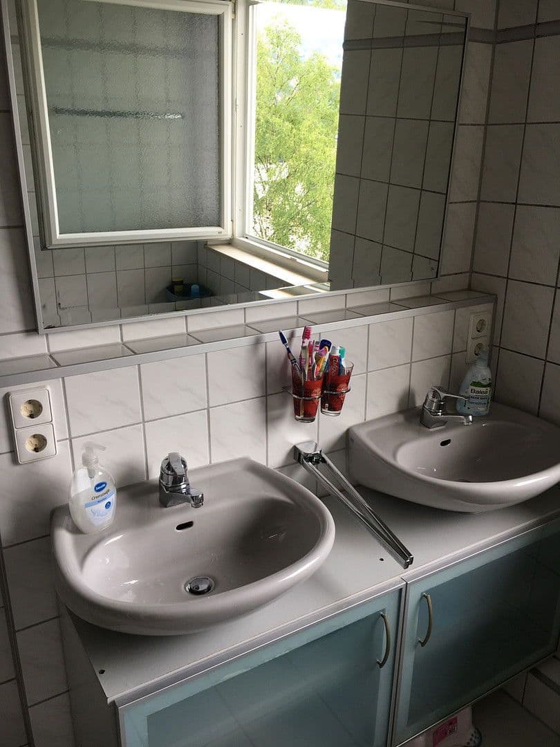 Pronájem bytu 3+kk 96 m², Iselshauser Str. 68, Nagold, Bádensko-Württembersko Pronájem bytu 3+kk 96 m², Iselshauser Str. 68, Nagold, Bádensko-Württembersko