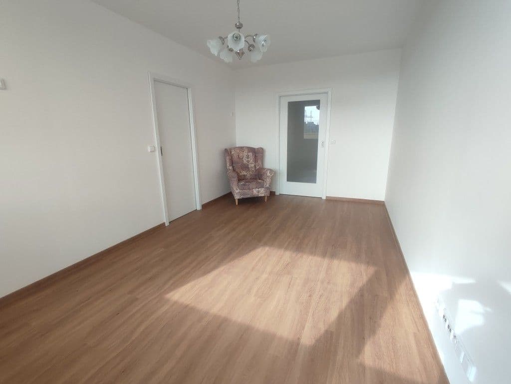 Pronájem bytu 3+1 66 m², Jažlovická, Praha, Praha Pronájem bytu 3+1 66 m², Jažlovická, Praha, Praha