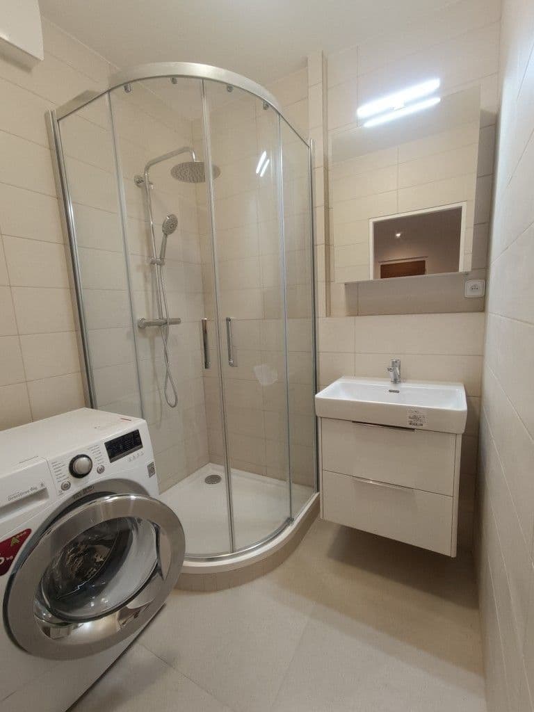 Pronájem bytu 3+1 66 m², Jažlovická, Praha, Praha Pronájem bytu 3+1 66 m², Jažlovická, Praha, Praha