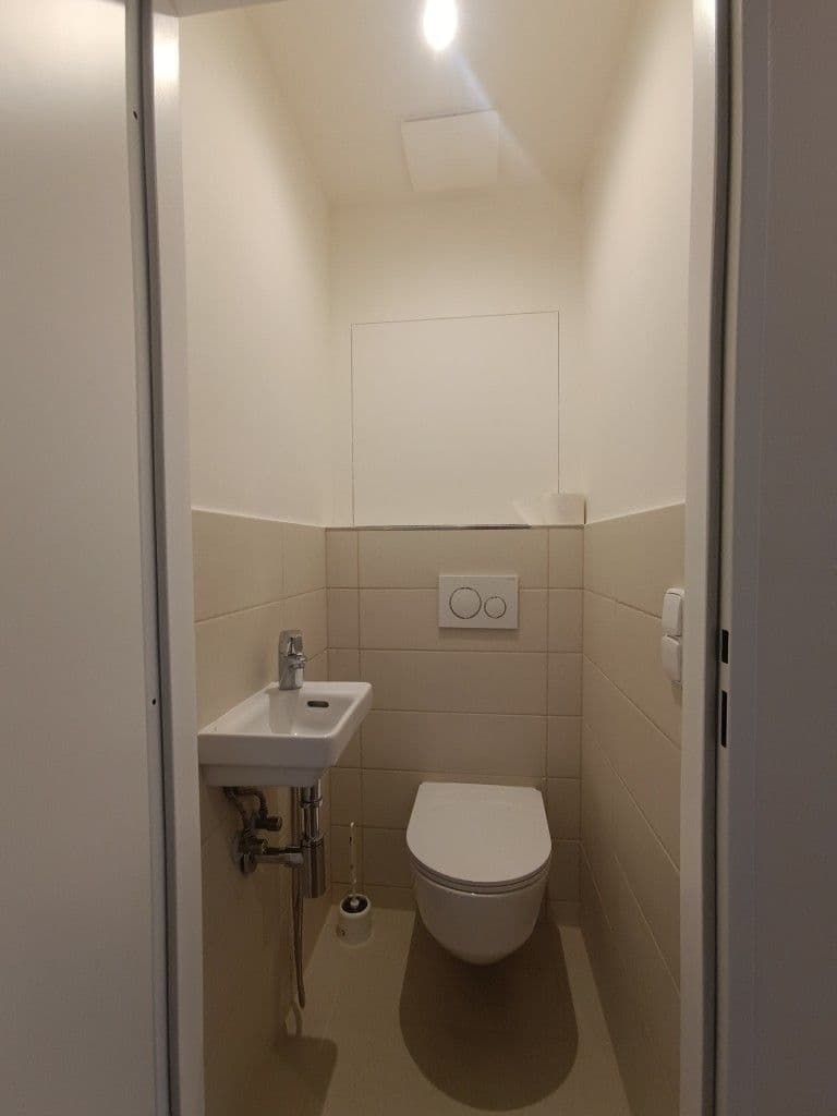 Pronájem bytu 3+1 66 m², Jažlovická, Praha, Praha Pronájem bytu 3+1 66 m², Jažlovická, Praha, Praha