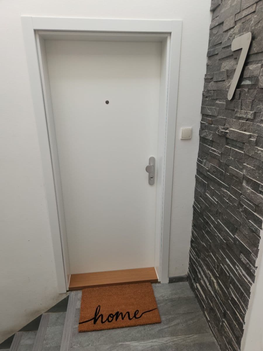 Pronájem bytu 3+1 88 m², Plamínkové, Praha, Praha Pronájem bytu 3+1 88 m², Plamínkové, Praha, Praha