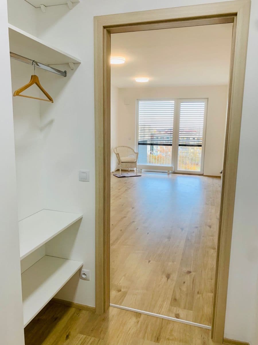 Pronájem bytu 1+kk 35 m², Jurkovičova, Praha, Praha Pronájem bytu 1+kk 35 m², Jurkovičova, Praha, Praha