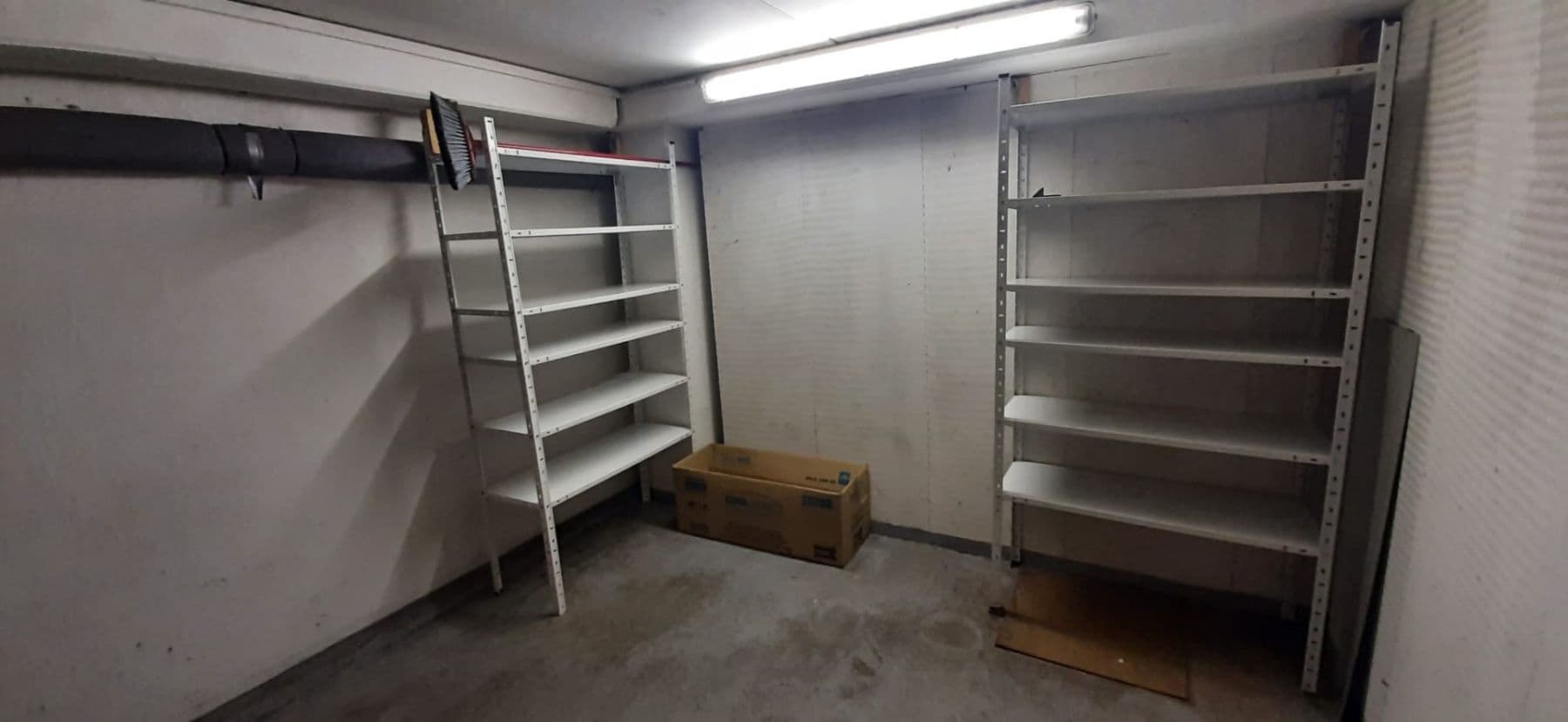 Pronájem garáže 18 m², Cílkova, Praha, Praha Pronájem garáže 18 m², Cílkova, Praha, Praha