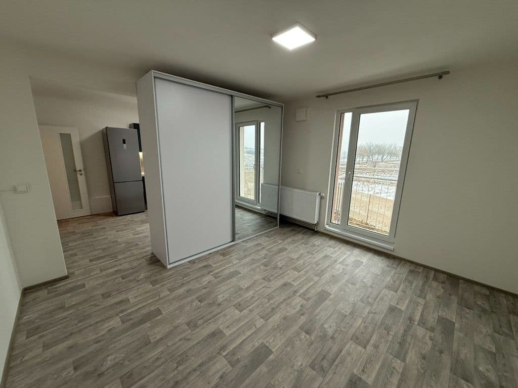 Pronájem bytu 1+kk 37 m², Vestecká, Nehvizdy, Středočeský kraj Pronájem bytu 1+kk 37 m², Vestecká, Nehvizdy, Středočeský kraj