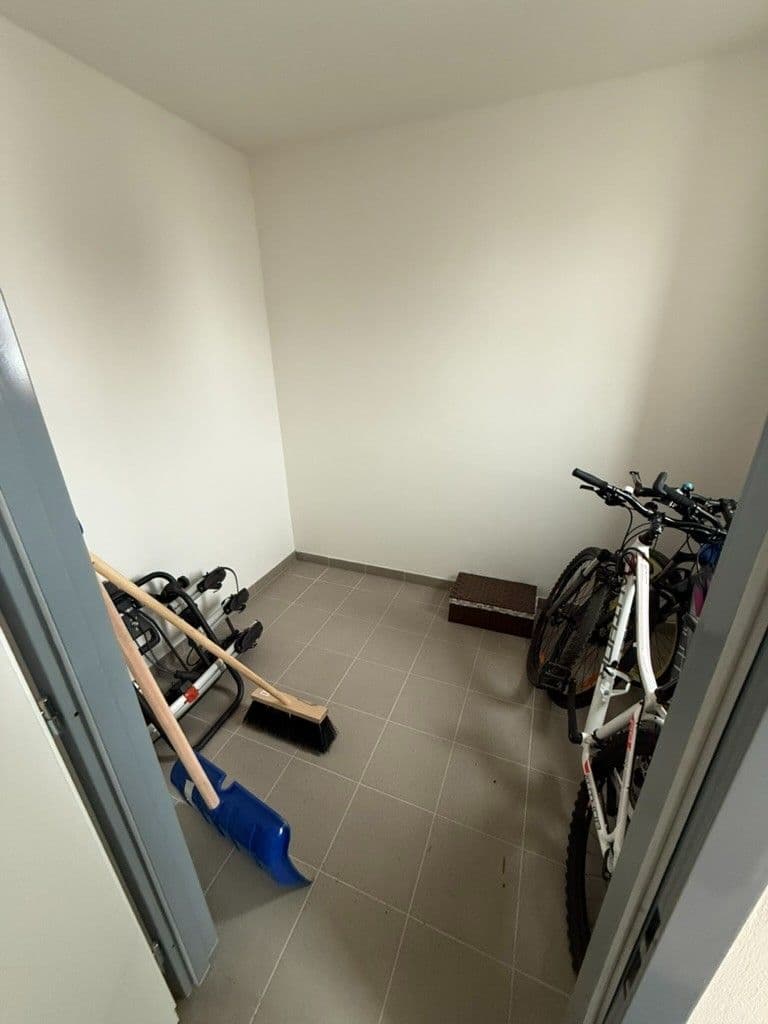 Pronájem bytu 1+kk 37 m², Vestecká, Nehvizdy, Středočeský kraj Pronájem bytu 1+kk 37 m², Vestecká, Nehvizdy, Středočeský kraj