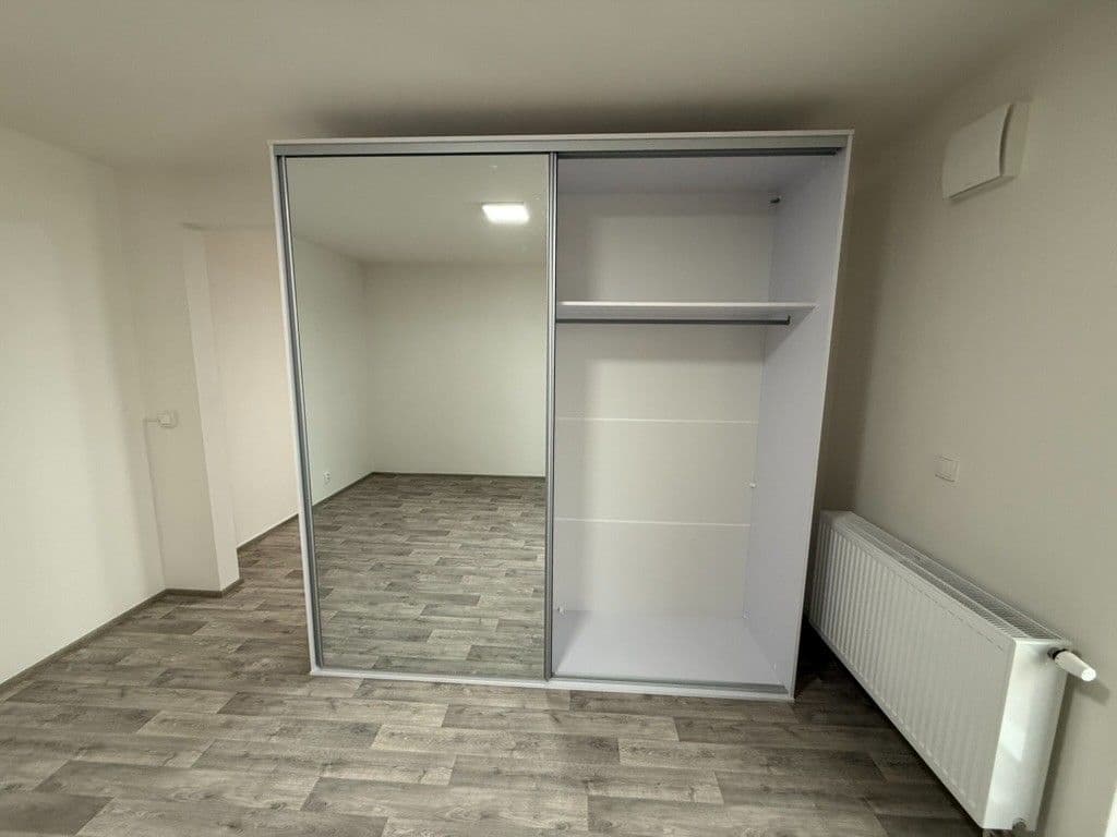 Pronájem bytu 1+kk 37 m², Vestecká, Nehvizdy, Středočeský kraj Pronájem bytu 1+kk 37 m², Vestecká, Nehvizdy, Středočeský kraj